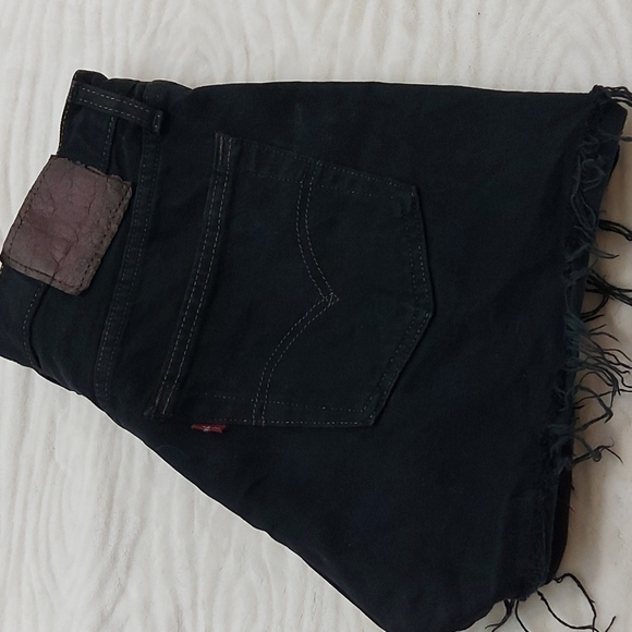 Levis 501 Black Button Fly Distressed Cut Offs - Picture 4 of 16